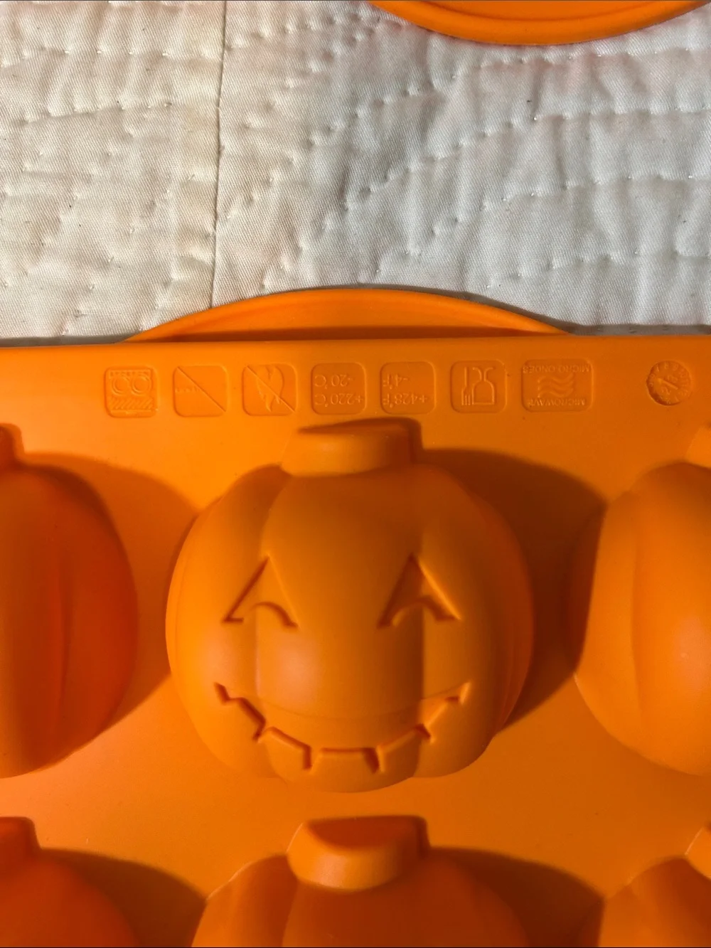 Trudeau pumpkin 🎃 silicone molds (Set Of 2)